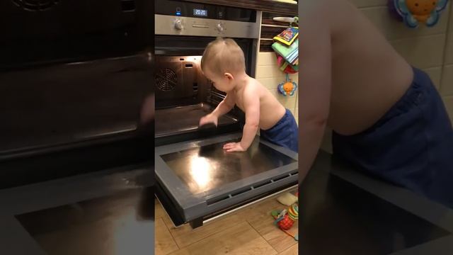 Как очистить духовку? Макар знает! смотреть онлайн