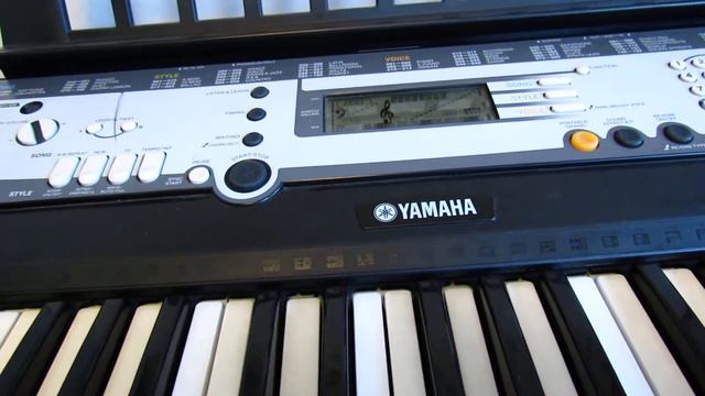 Yamaha Portatone PSR-E213 смотреть онлайн
