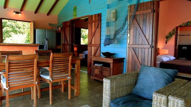 Villas Mangotine **** à Riflet Deshaies en Guadeloupe, piscine, vue sur mer, plage à 200 m смотреть онлайн