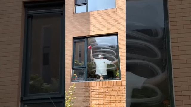 Magnetic Window Cleaner Brush. Product link in the Description! смотреть онлайн