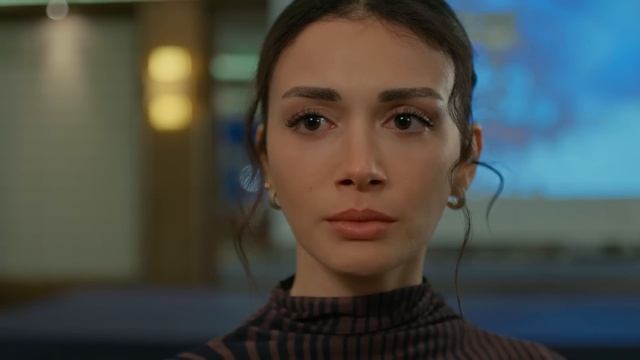 Derneğin Yeni Başkanı Salona Bomba Gibi Düştü! | Safir 22. Bölüm смотреть онлайн