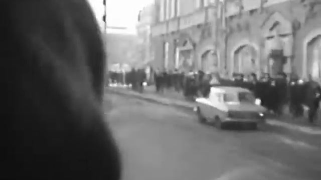 Бутусов. Полева. Свердловский вальс.flv смотреть онлайн