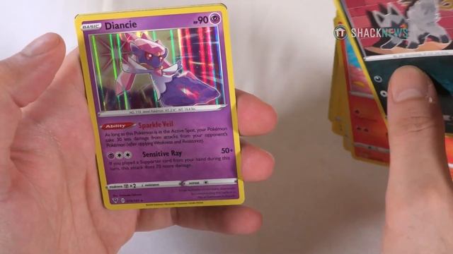 Unboxing & Review: Pokemon TCG Vivid Voltage Elite Trainer Box Plus Bonus Theme Decks! смотреть онлайн