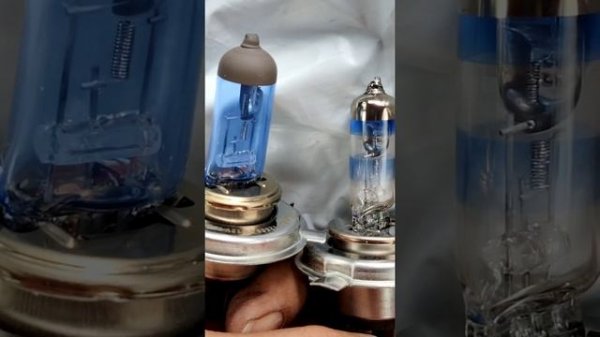 Philips Essential Vision vs Philips Extreme Vision H4 Halogen Bulb Longevity