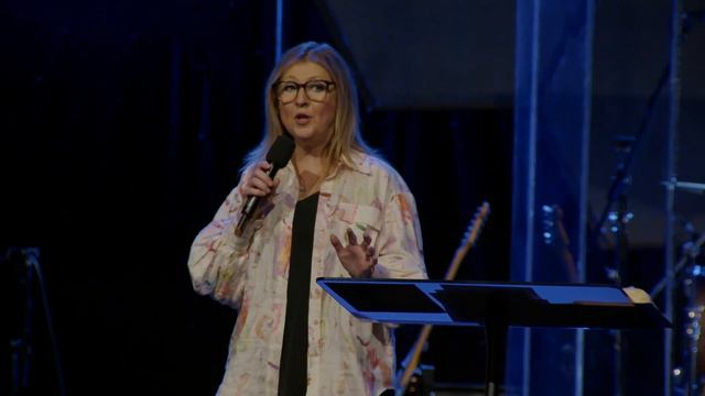 'Unshakable' with Ps Darlene Zschech (LIVE at HopeUC Charmhaven) смотреть онлайн