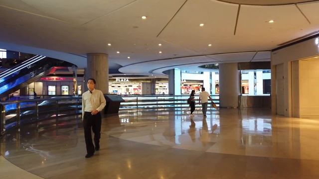 Walk around Genting SkyAvenue and First World Plaza | Malaysia 4K смотреть онлайн