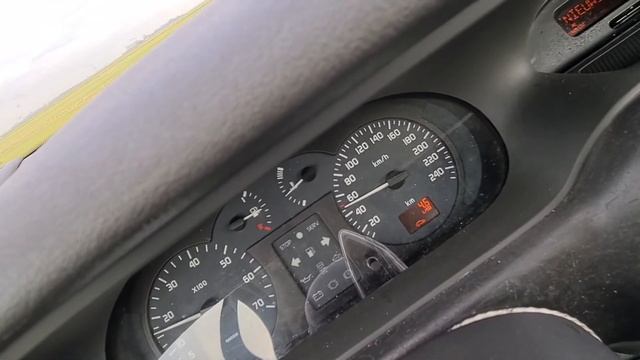 less fuel consumption at lower revs. with manual renault scenic at 50km/h смотреть онлайн