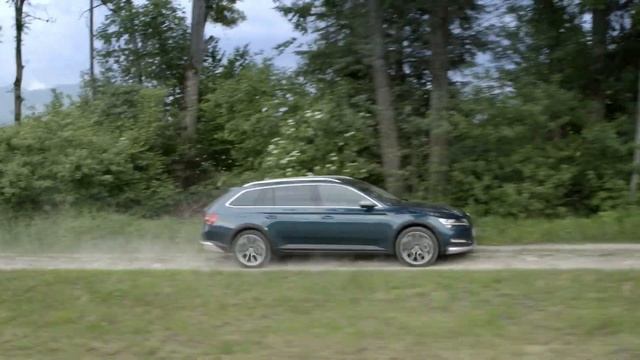 Шкода 4x4 Суперб Скаут 2020 - тест драйв, обзор \2020 Skoda SUPERB SCOUT 4x4