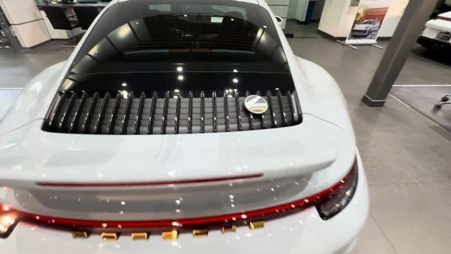 2023 Porsche 911 Sport classic - 911 Turbo engine in a manual transmission смотреть онлайн