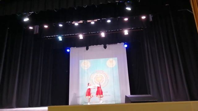 танец "Чеботуха" от ансамбля Чеботуха смотреть онлайн