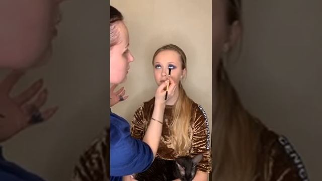 Цветной smoky-eyes смотреть онлайн