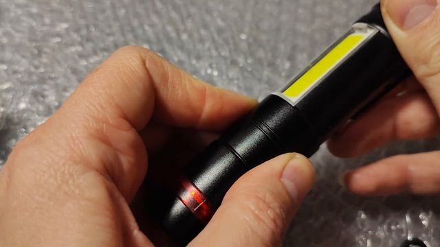 Ліхтар Quantum ручний QM-FL1030 Assistant 3W LED+COB з USB з функцією Power Bank смотреть онлайн