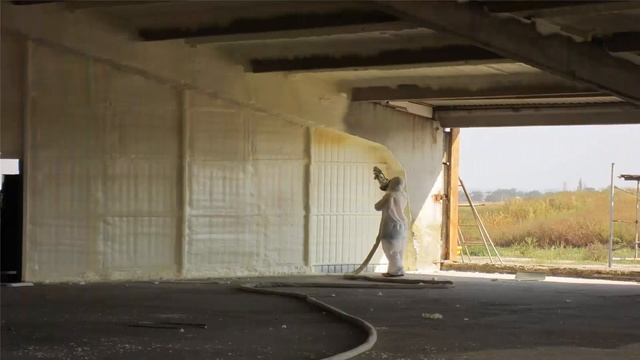 Как нанести жидкое утепление ППУ на стены ангара быстро и качественно! смотреть онлайн