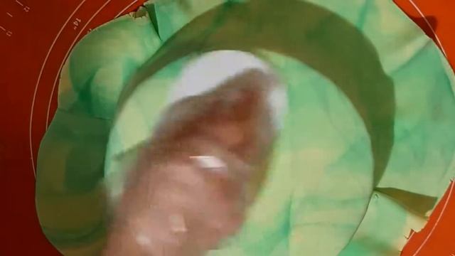 Как правильно покрыть торт мастикой смотреть онлайн