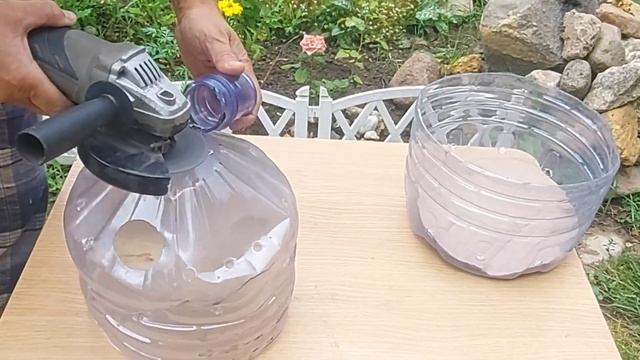 Хозяйки оценят Самоделка из пластиковой бутылки от кулера. Самодельная двухъярусная полка для овоще смотреть онлайн