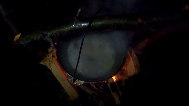 ТРОФЕЙНЫЙ КАРП НА ВЫПОЛЗКА весеняя рыбалка ПОПЛАВОЧНАЯ УДОЧКА смотреть онлайн