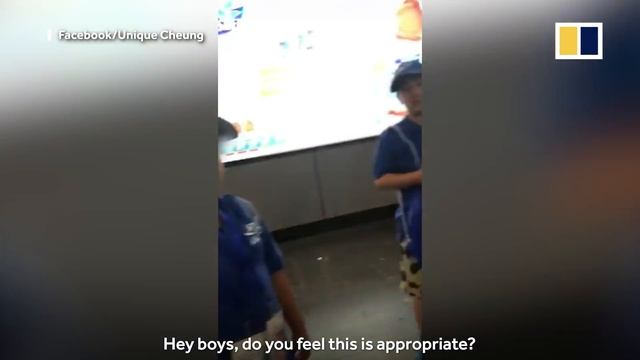 8-year-old relieves himself at Hong Kong MTR station смотреть онлайн