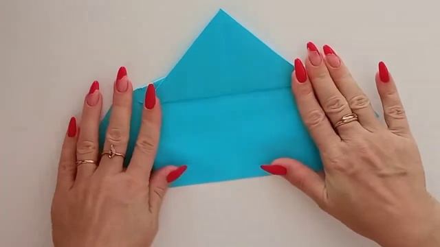 Мастер-класс "Бумажный самолет, который летает и машет крыльями!" смотреть онлайн