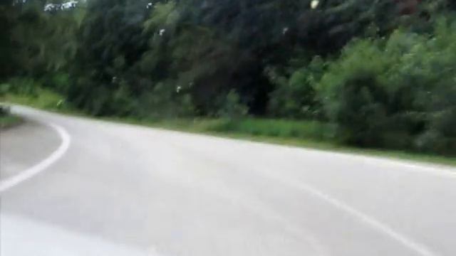 Pavel Marčák Fiat 126p. Druga jazda na torze wyścigu górskiego vzhůru Farinovou zatáčkou 2011 смотреть онлайн