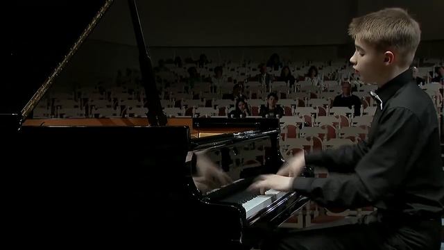 Franz Liszt - Mephisto Waltz (No. 1) in A major S. 514. / Mikita Burzanitsa.mp4 смотреть онлайн