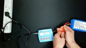 Как заряжать аккумулятор для прикормочного кораблика Runferry