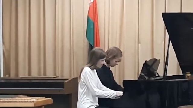 А. Безенсон "Тревожное танго" Исп. Семёнова Елизавета и Щеткина Злата смотреть онлайн