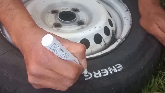 Cómo pintar las letras en las llantas смотреть онлайн