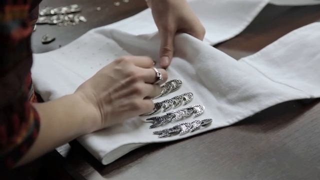 PAVILION TV. "Джигитовка" Коллекция одежды Айны Саадулаевой смотреть онлайн