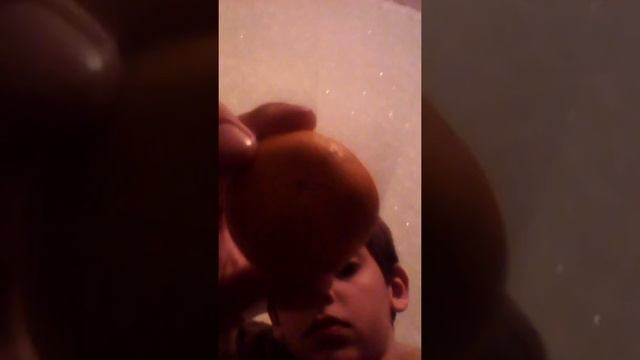 Это самая маленькая поспевшая мандаринка в мире!!! смотреть онлайн