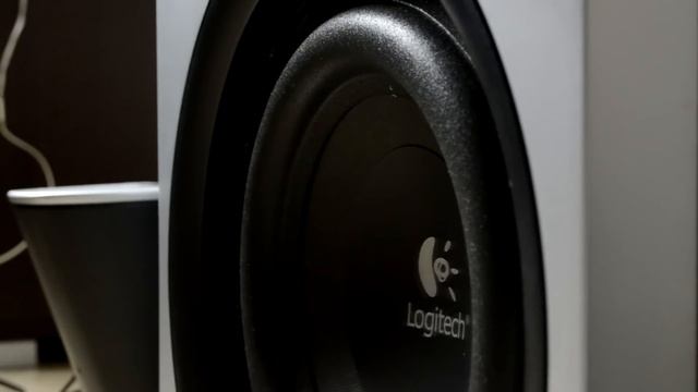 How to remove Logitech Z-2300 grill + subwoofer excursion bass test смотреть онлайн