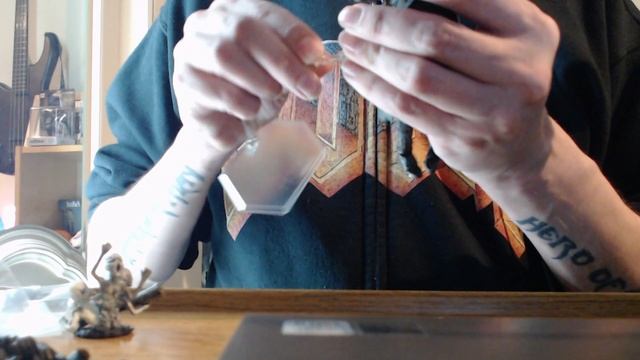 Spanky badly attempts an ASMR unboxing of a Figma Bloodborne figurine for a laugh. смотреть онлайн