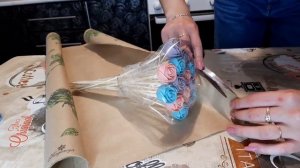 Собираем букет из 17 шоколадных роз!