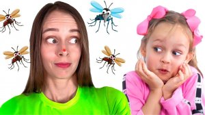 Весёлое время на детской площадке с Майей и Машей!  Песня о комарах и игры няни в прятки!