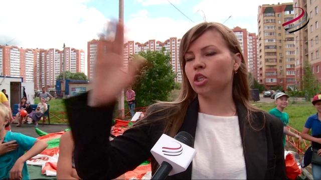 В мкр. Ивановские Дворики появилась еще одна детская площадка. смотреть онлайн