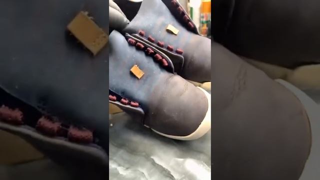 Очищение, покраска и снятие жировой пленки! #гильдиямастеров #чисткаобуви #покраска #архангельск смотреть онлайн