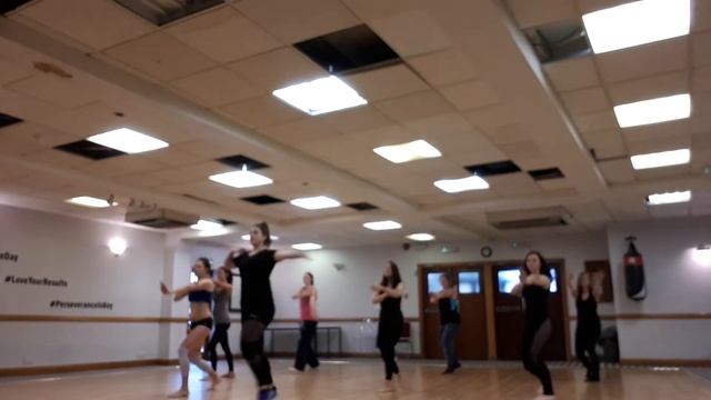 Sunday Sass Class to Ed Sheeran's Shape of you. смотреть онлайн