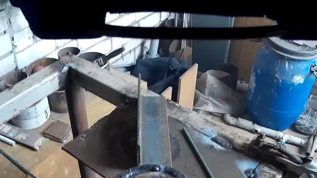 Сварка заглушки внутрь трубы (нижнее положение).mp4 смотреть онлайн