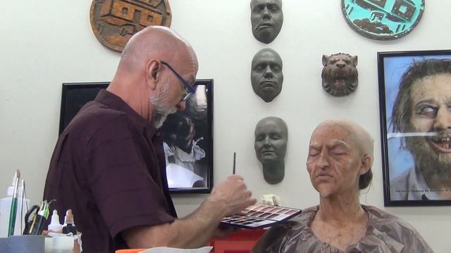 Matthew Mungle Witch Makeup: Color & Airbrushing Tutorial смотреть онлайн