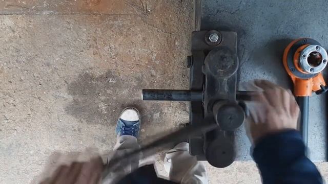 Нарезка трубной резьбы своими руками смотреть онлайн