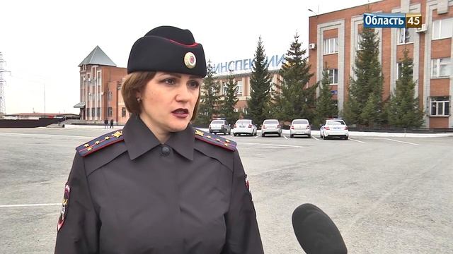 Курганцы сами моют пол в подъезде, власти обсудили повышение стоимости проезда смотреть онлайн