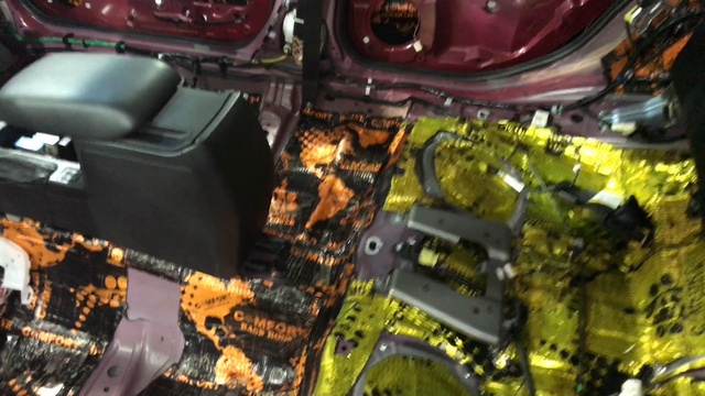 Шумо и виброизоляция Subaru Forester. Тишина будет сопутствовать этому авто на любой дороге! смотреть онлайн