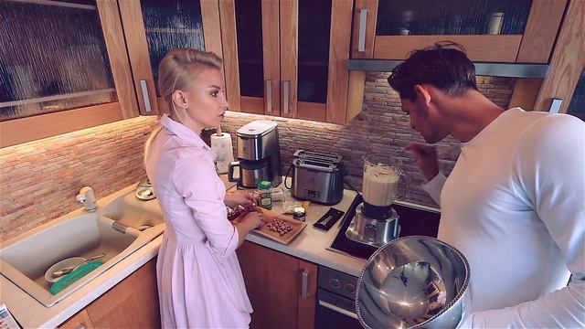 Делаем Йогуртовое Мороженое Вместе! смотреть онлайн