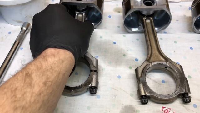 Suzuki Grand Vitara переборка двигателя по причине большого расхода масла. смотреть онлайн