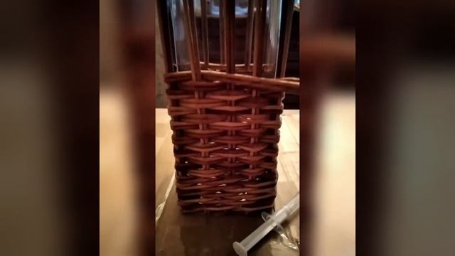Плетёная ваза для цветов из бумажной лозы смотреть онлайн
