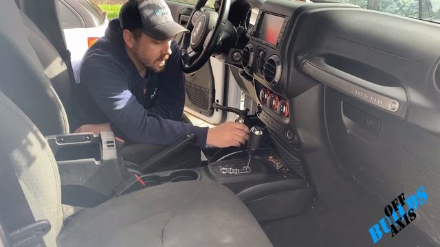how to remove the center consul on a 2017 JEEP Wrangler смотреть онлайн