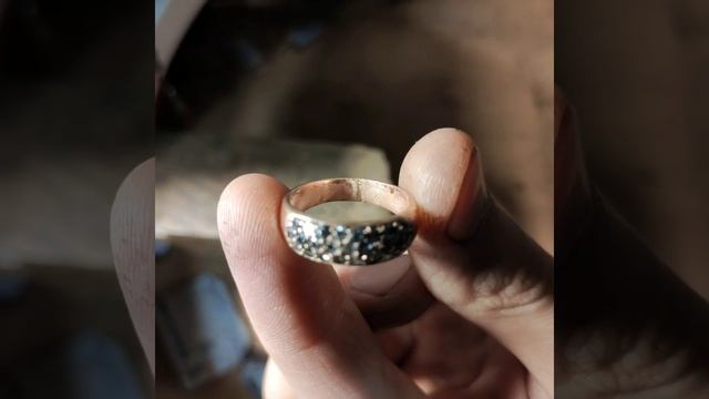 Обзор одного из способов как уменьшить размера в золотом кольце. смотреть онлайн