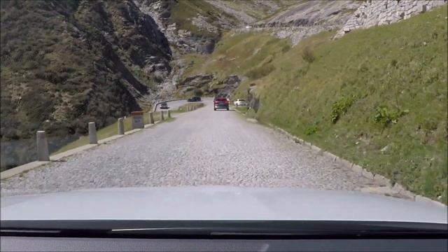 Audi driving experience | Gotthardpass - Tremola смотреть онлайн