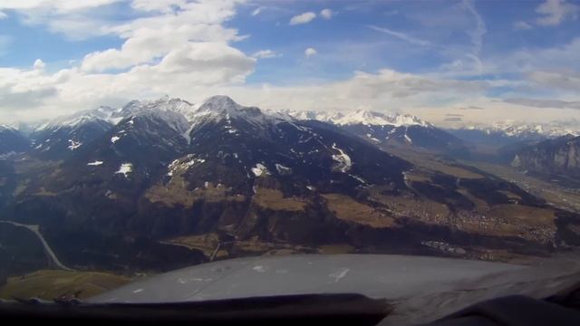 ✈Innsbruck Airport - Visual Approach & Landing (Cockpit View)