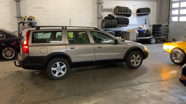 Köp Volvo XC70 AWD på Klaravik смотреть онлайн