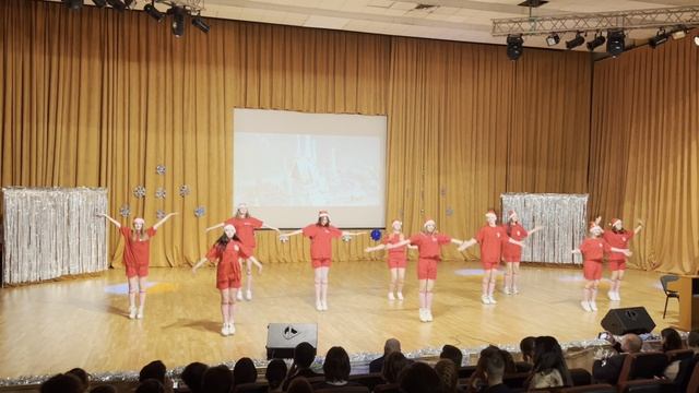 Новогодний академический бал в МГУСиТ (школа №2086)